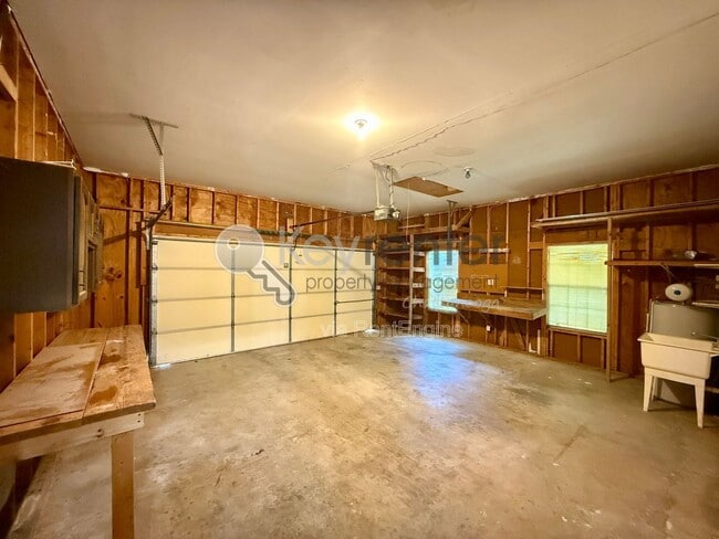 Building Photo - 2311 Standifer Gap Rd