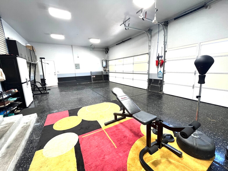 Building Photo - 7729 Villa Gabriela Ave