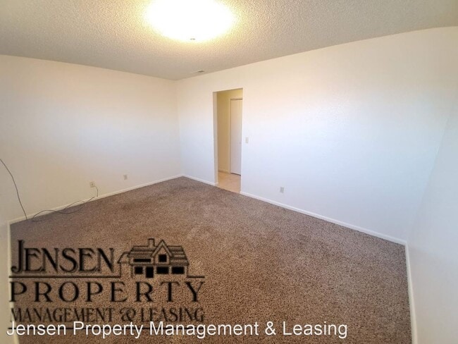 Building Photo - 545 S 900 E