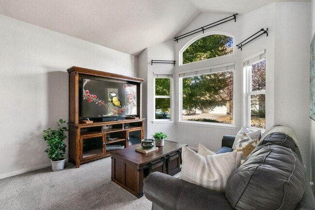 Building Photo - 8100 Lighthouse Ln