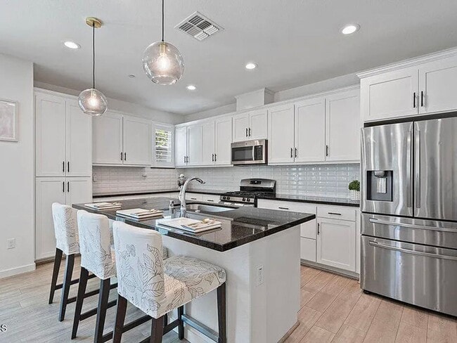 Building Photo - COMING SOON! 3/2.5 in Morgan Hill