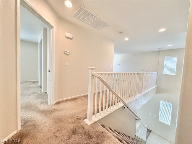 Building Photo - 10566 Borborema St