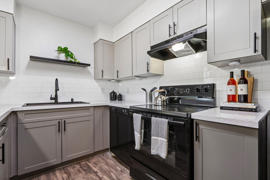 Building Photo - evRIA Diamond Valley