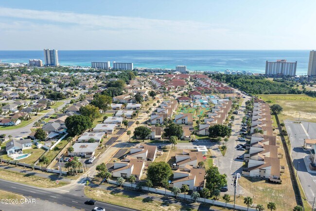 Building Photo - 17462 Front Beach Rd