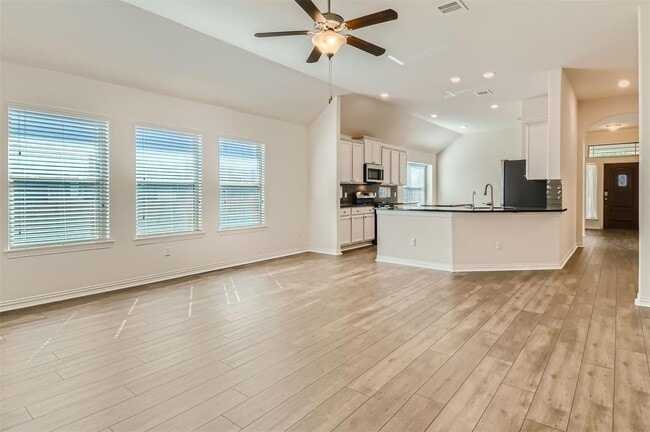 Building Photo - 113 Lily Turf Cove