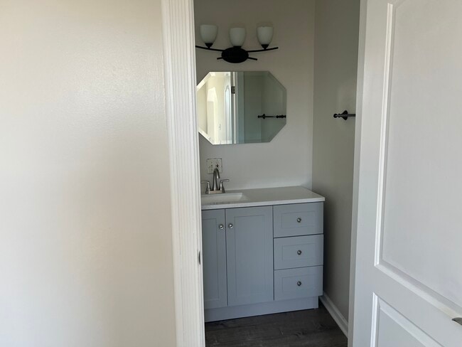 Building Photo - 5811 S Kolmar Ave