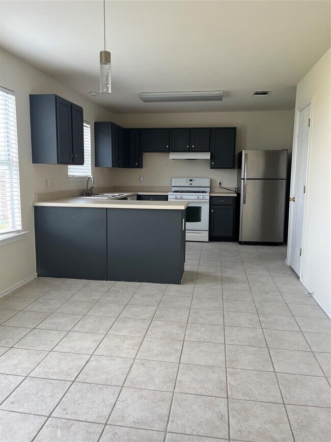 Building Photo - 173 Buttercup Way
