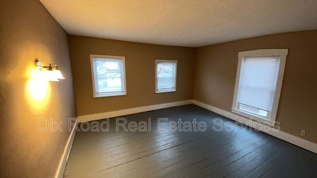 Building Photo - 406 South Seventh Street