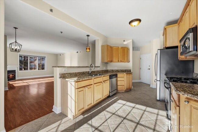 Building Photo - 543 N Hough St