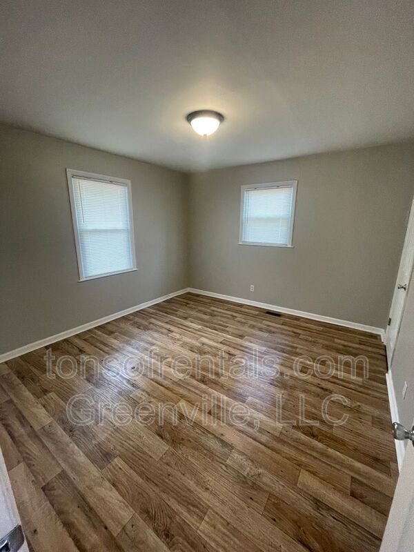 Building Photo - 731 Fairfax St