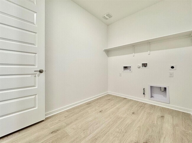 Building Photo - 329 Tinto St