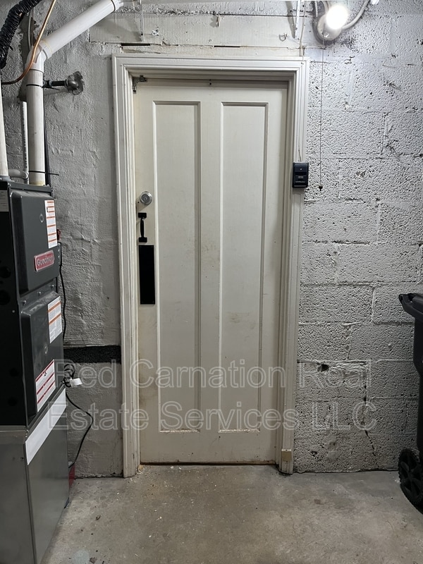 Building Photo - 1434 Antoinette Ave