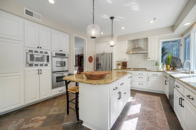 Building Photo - 1856 Sienna Canyon Dr