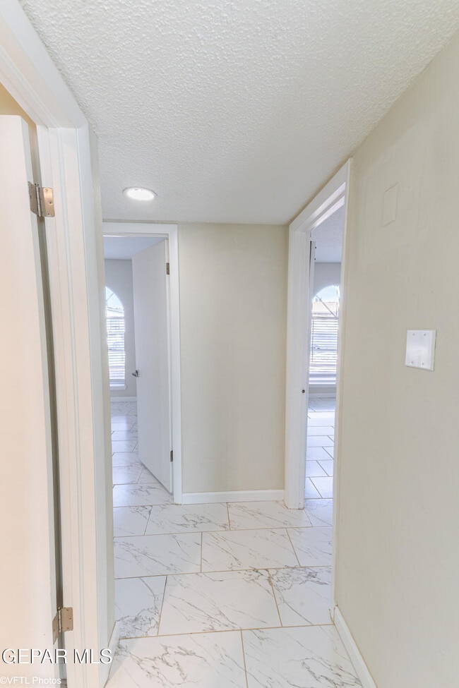 Building Photo - 7304 Gran Vida Dr