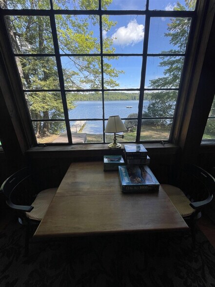 Building Photo - 101 Holly Loop