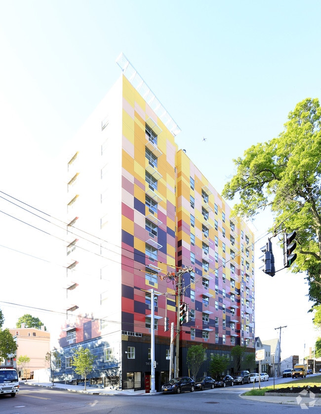 Building Photo - The Modern