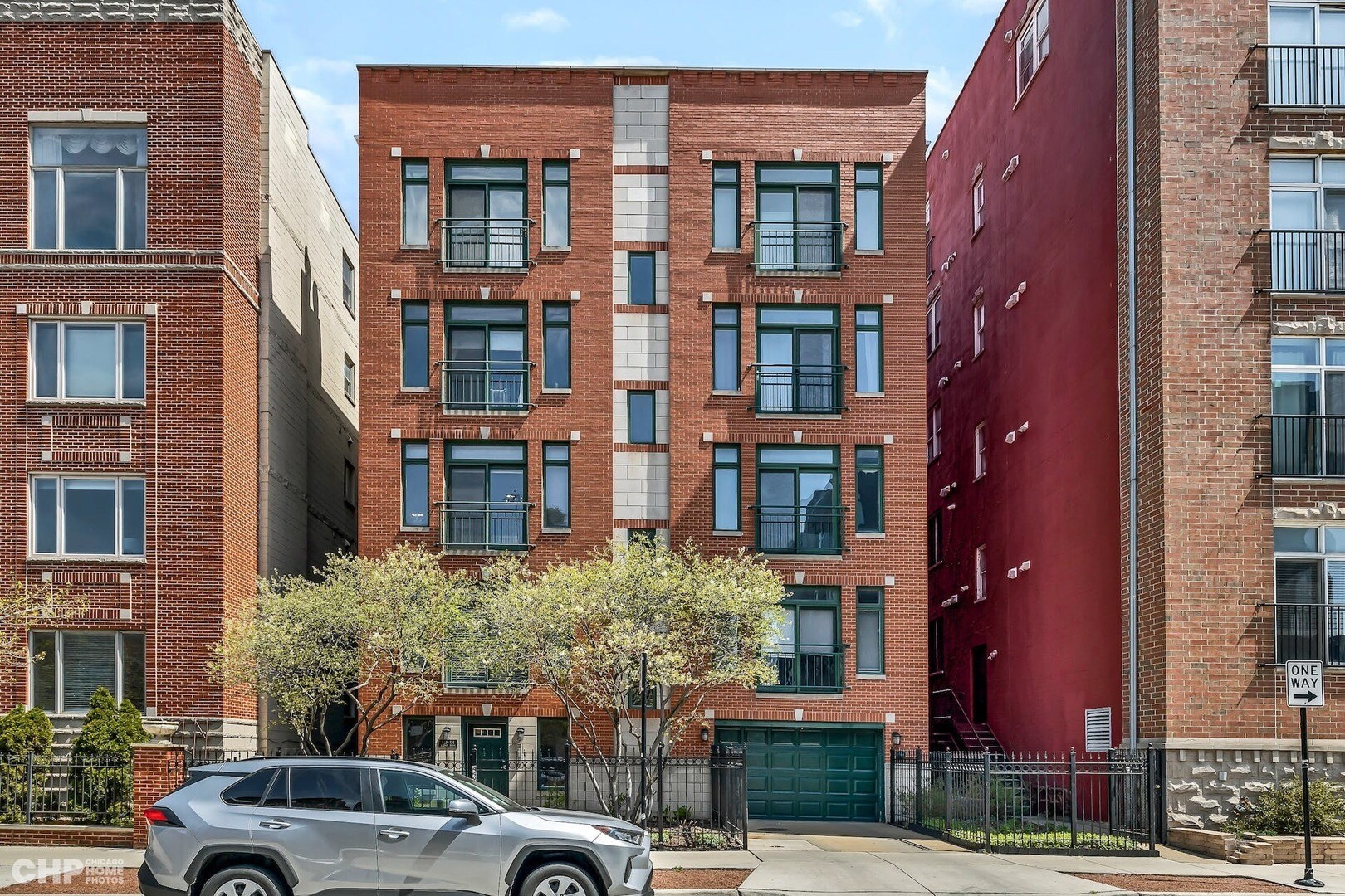 Building Photo - 449 N Green St
