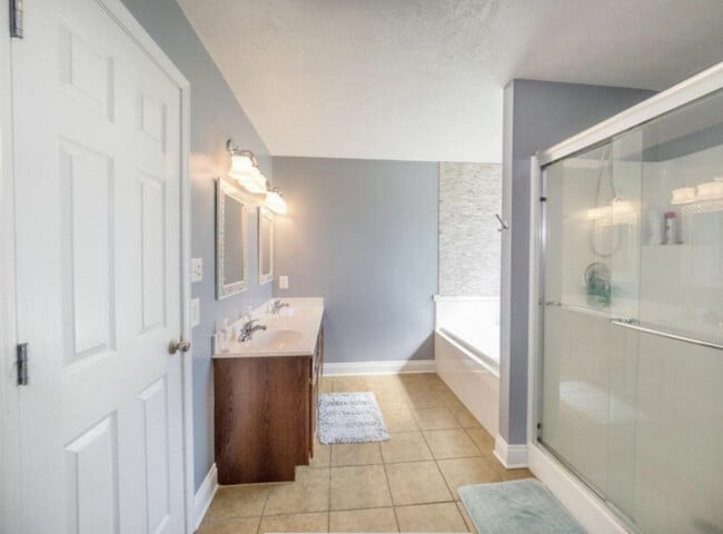 Building Photo - 109 Antler Cir