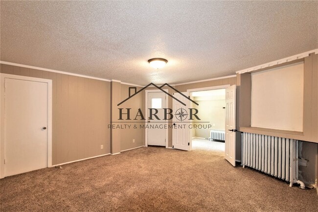 Building Photo - Spacious 2-Bedroom Living in the Heart of Rochester