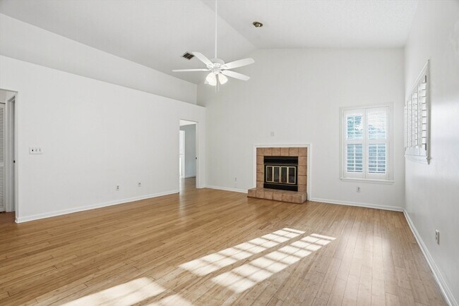 Building Photo - 212 Pheasant Run