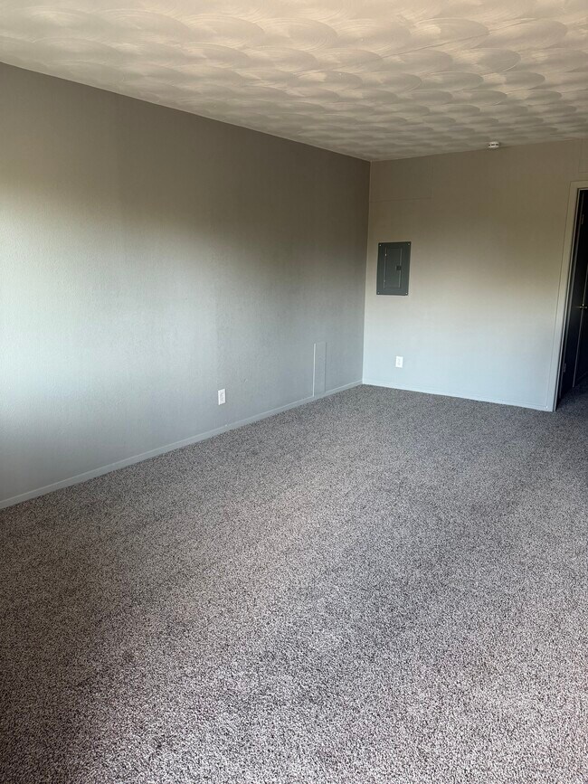 Building Photo - Pine Street Terrace