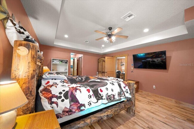 Building Photo - 3135 NE 49th St