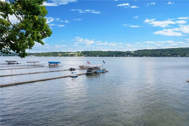 Building Photo - 4027 Graywood N