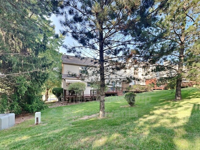 Building Photo - 301 Fairfax Dr