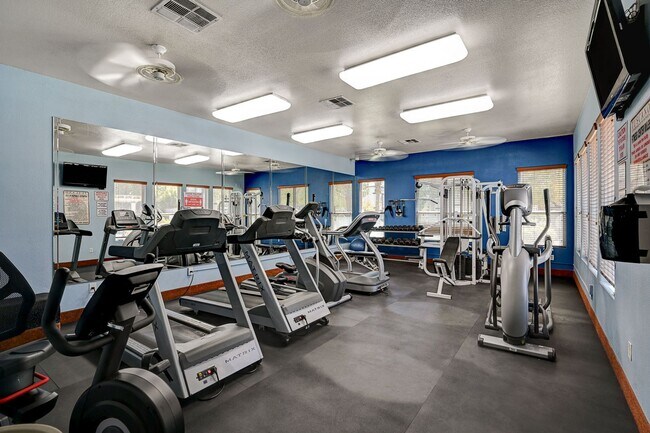 Building Photo - Charming 1 bedroom Condo with full size Ga...