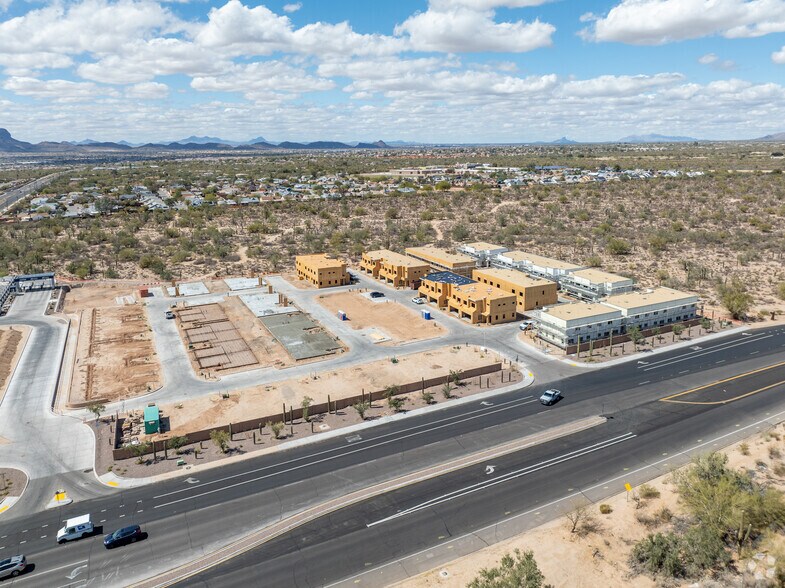 Building Photo - Cortaro Point