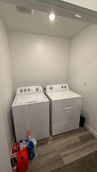 Building Photo - 436 S 1130 W