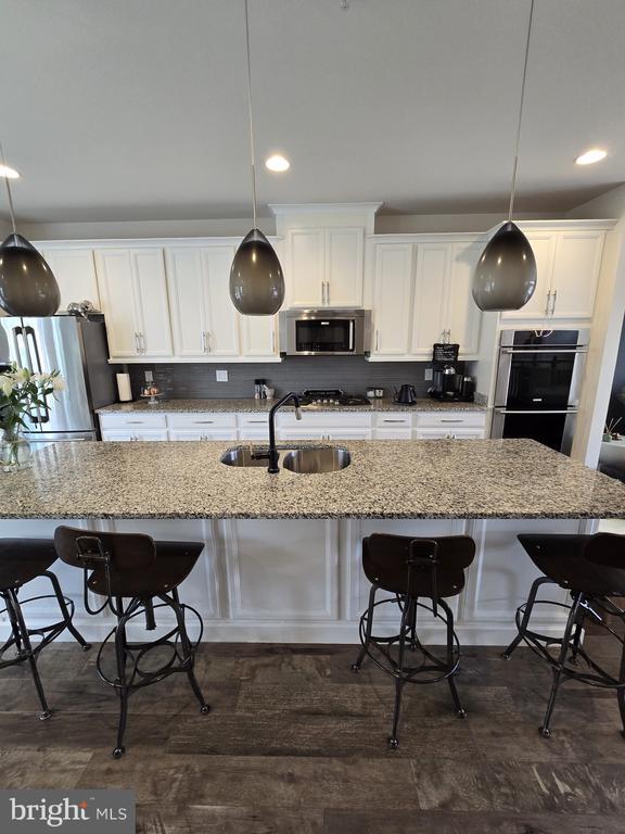 Building Photo - 2842 Golden Gate Ct