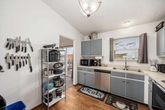 Building Photo - 1267 Trevor Ct