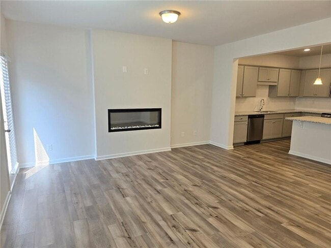 Building Photo - 313 Skye Ln