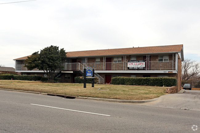 Cherokee Hills - Cherokee Hills Apartments