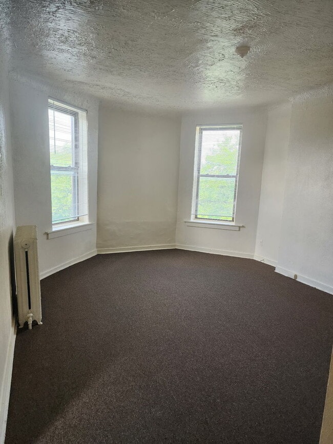 Building Photo - 6527 S Kimbark Ave