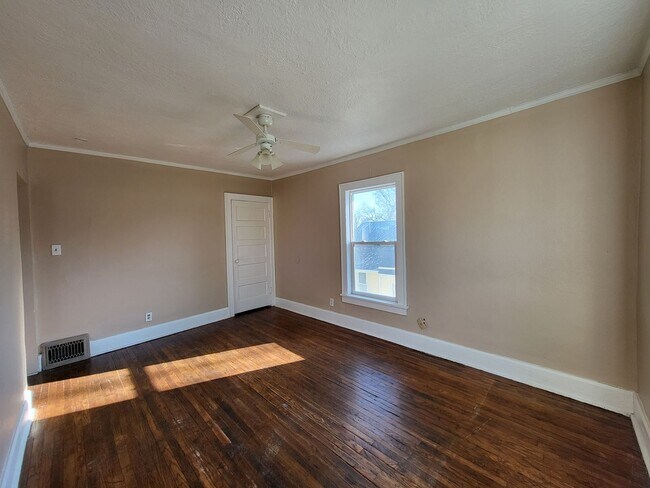 Building Photo - 3914-3916 2nd Avenue