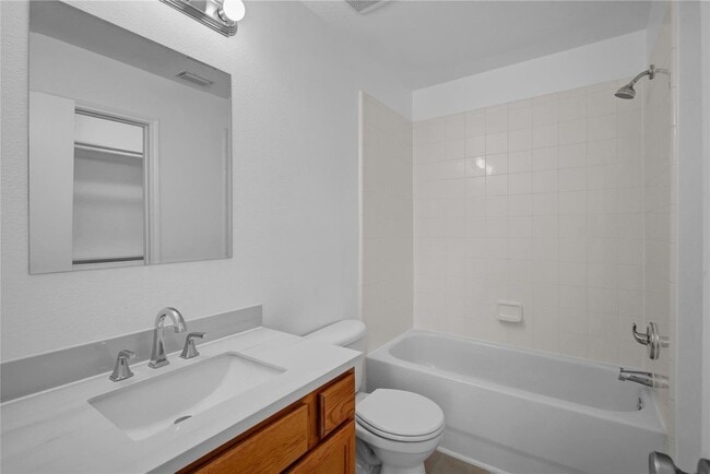 Building Photo - 4522 Cannongate Dr