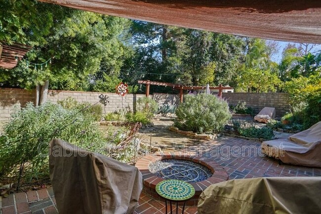 Building Photo - 26020 Moreno Dr