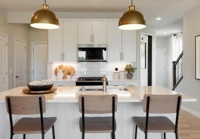 Building Photo - Sparkling 3bed 3bath in Eagan!