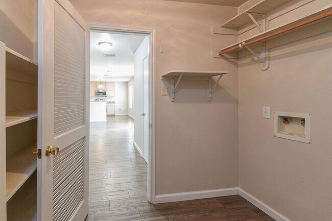 Building Photo - 19807 Mallard Point Ct