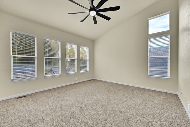 Building Photo - Northeast Colorado Springs House in Sierra...