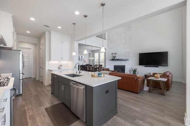 Building Photo - 4408 Logan Ridge Dr