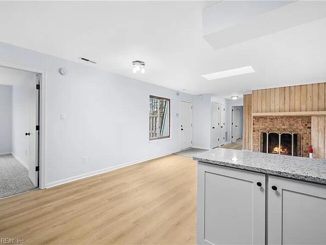 Building Photo - 1647 Ocean Bay Dr
