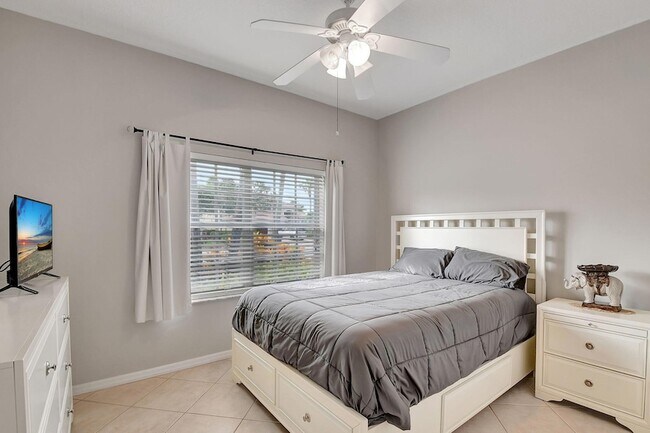 Building Photo - 11723 Water Bend Ct
