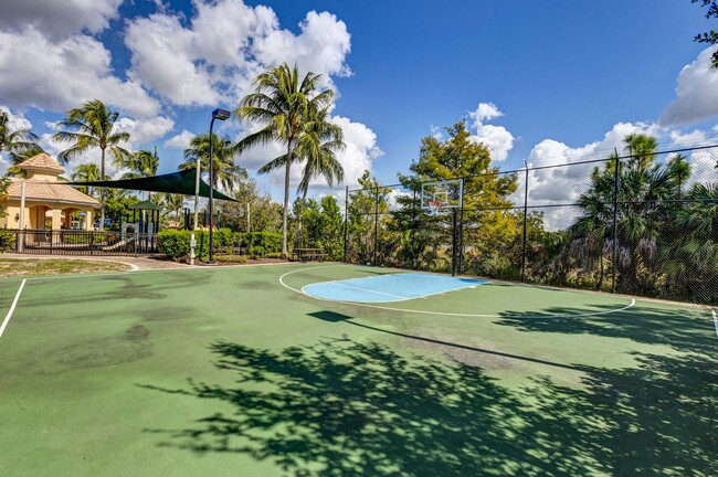 Building Photo - ** TUSCANY COVE ** 2 BED + DEN / 2 BATH / ...