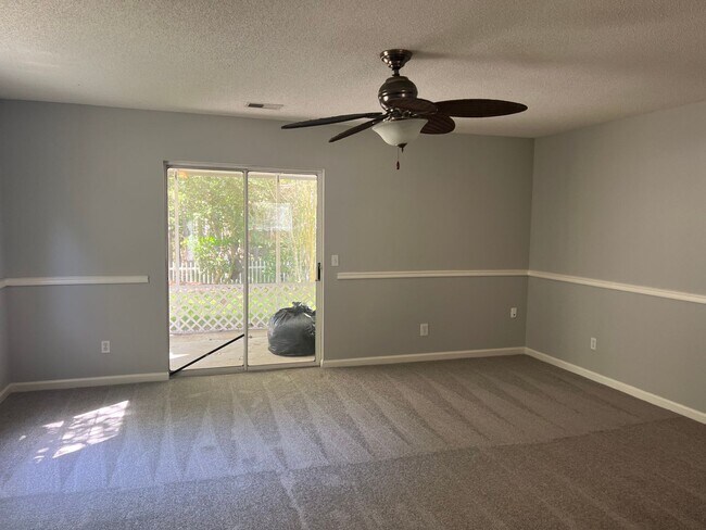 Building Photo - Fully Renovated 2 Bedroom/ 2.5 Bathroom Townhome - The Farm at Buckwalter