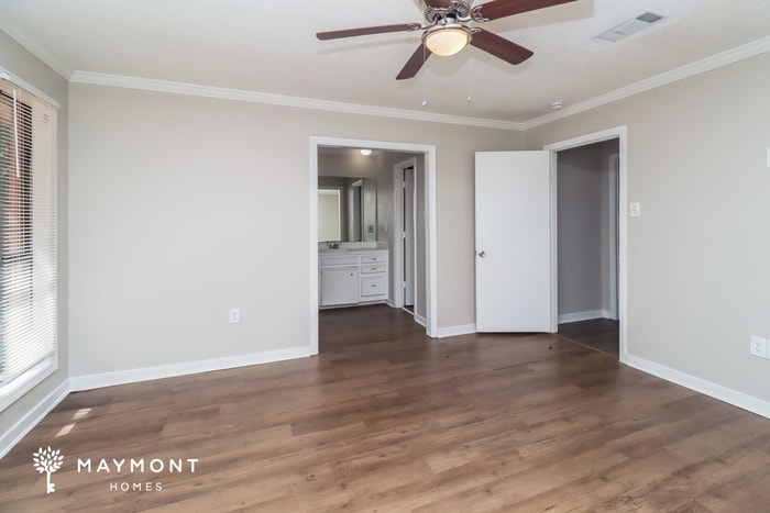 Building Photo - 523 Rusk Dr