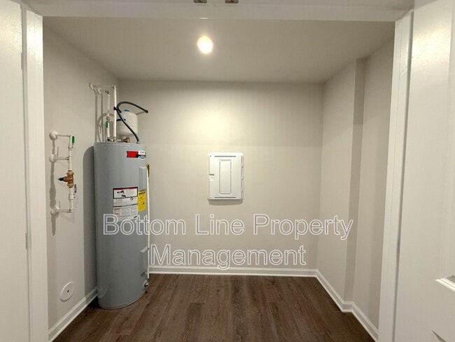 Building Photo - 7133 Capstan Ter