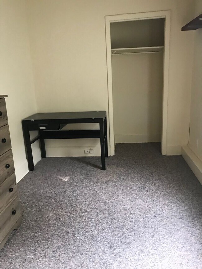 Building Photo - 430 Packard St